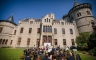 Chinesische Hochzeitszeremonie vor Schloss Marienburg, Pattensen