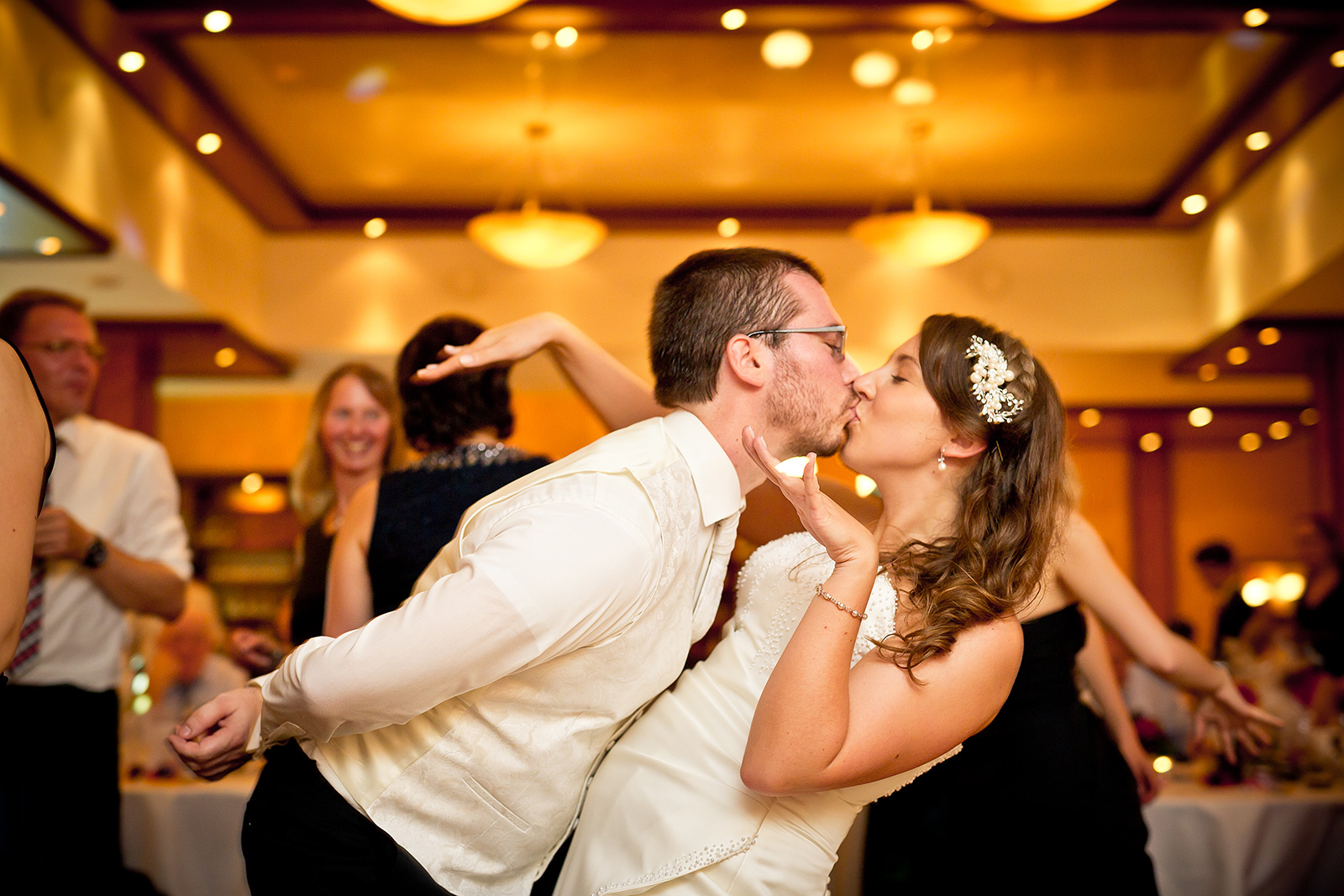 Bräutigam bei den Vorbereitungen in Bremen