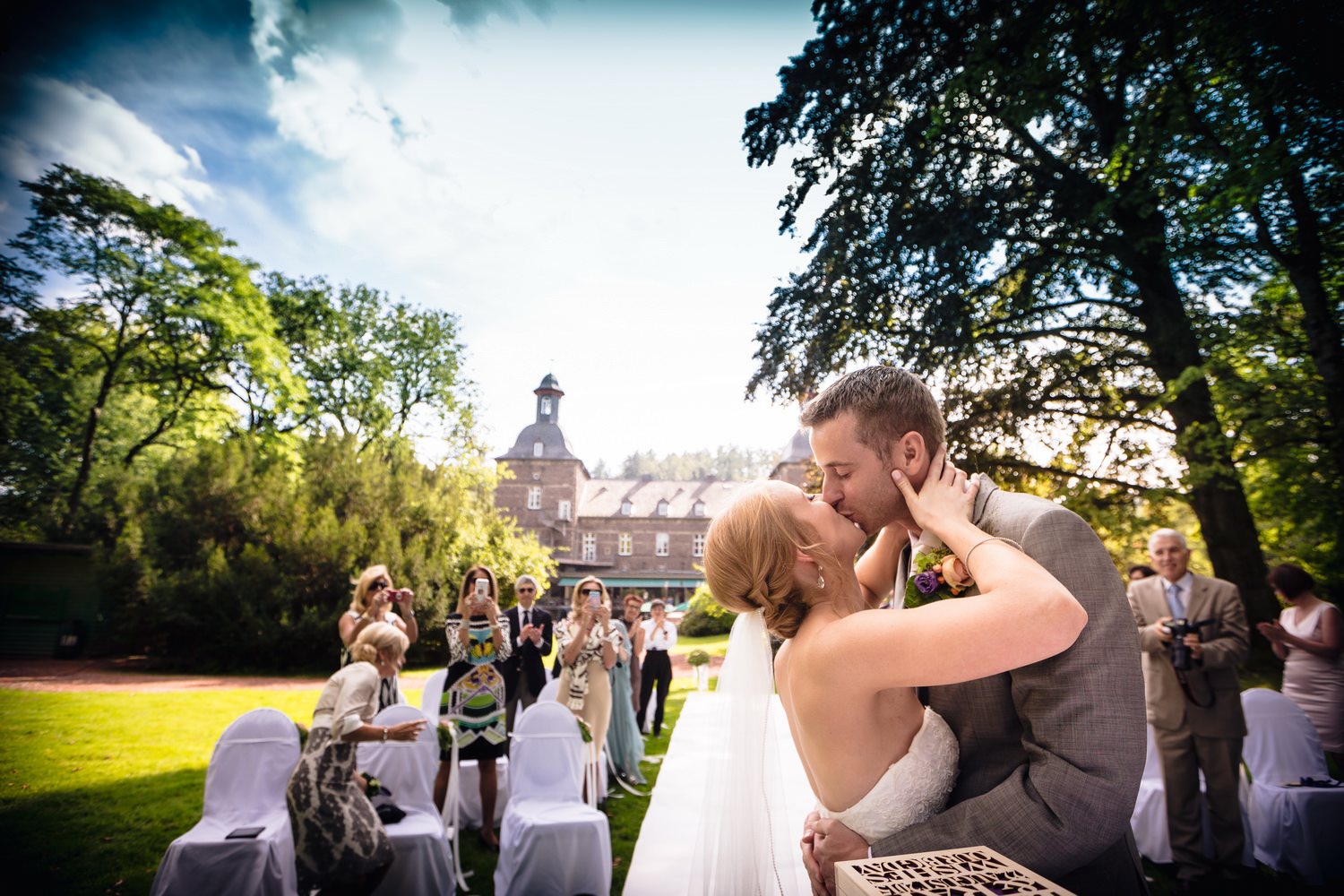 Hochzeit der Kuß