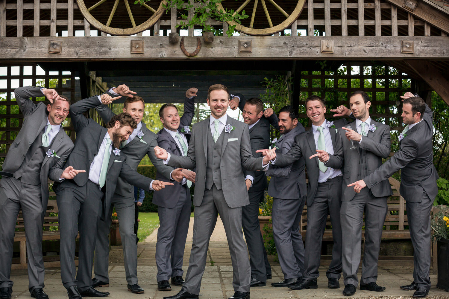 Bräutigam mit Freunden